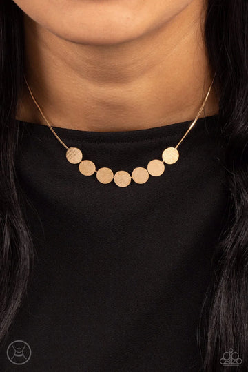 Paparazzi  Slimmer Glimmer - Gold Necklace