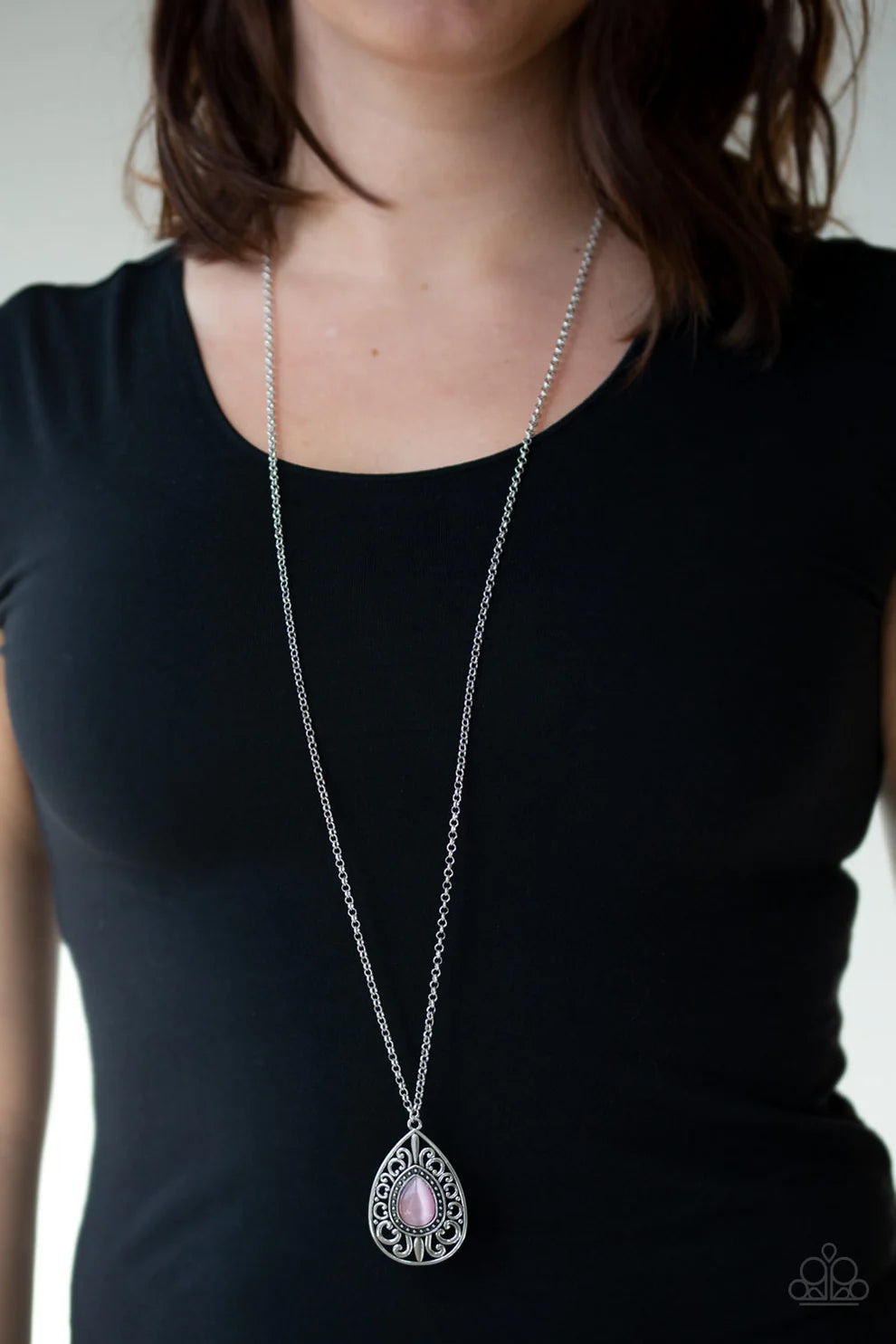 Paparazzi Modern Majesty Pink Necklace