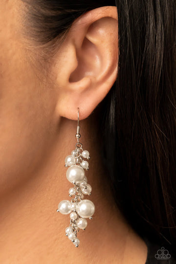 Paparazzi  The Rumors are True - White Earring