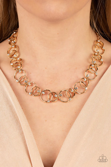 Paparazzi  Center of My Universe - Gold Necklace