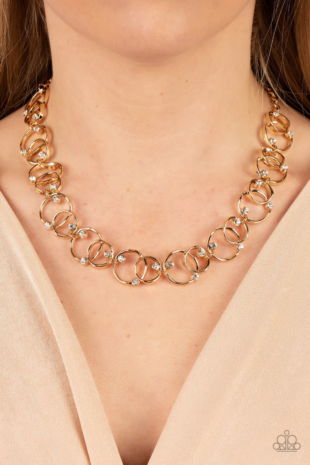 Paparazzi  Center of My Universe - Gold Necklace