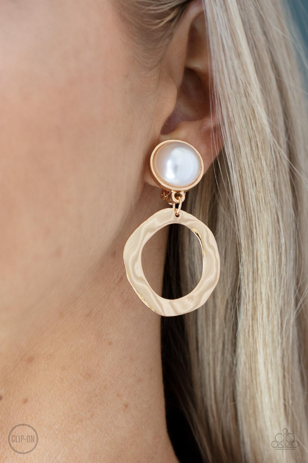 Vintage Veracity - Gold Earring