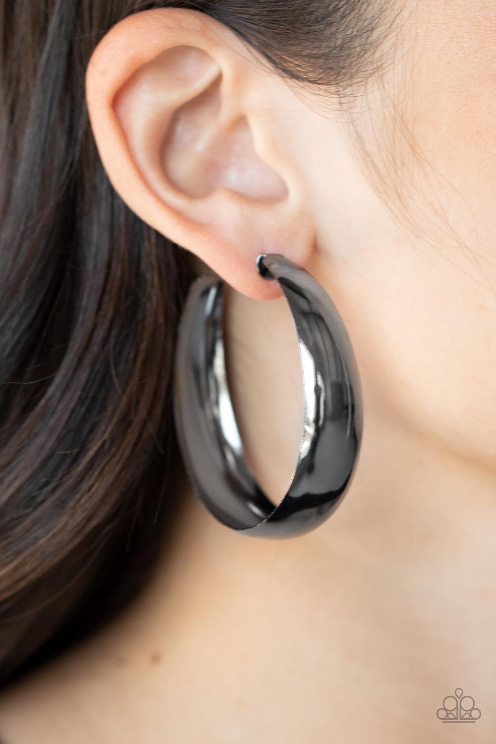 Flat Out Flawless - Black Earring