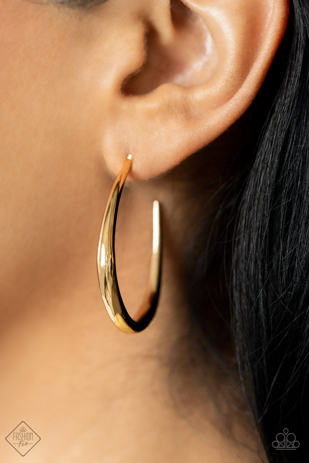 CURVE Your Appetite - Gold Earring